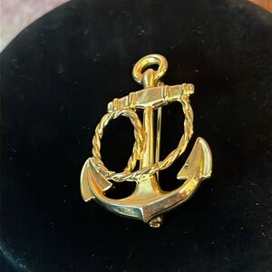 Carolee Brooch Nautical Anchor Rope